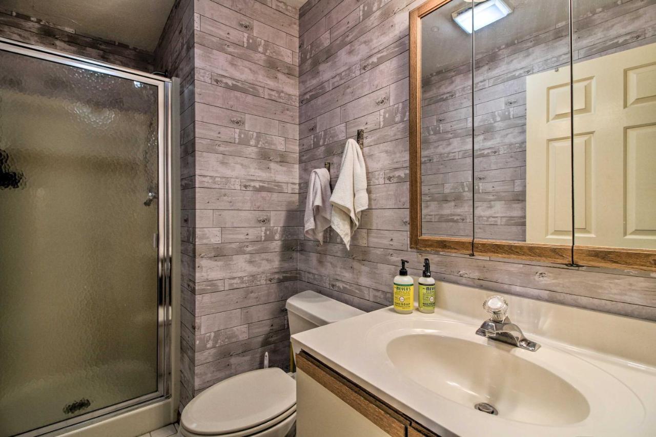 Timber Creek Townhome With 2 Decks And Mtn Views! West Dover Esterno foto